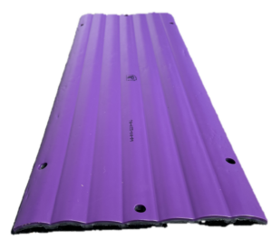 Plaque de protection mécanique violette pour chauffage à distance ou froid à distance. Mechanische Schutzplatte für fernwärme, nahwärme, fernkälte, nahkälte.